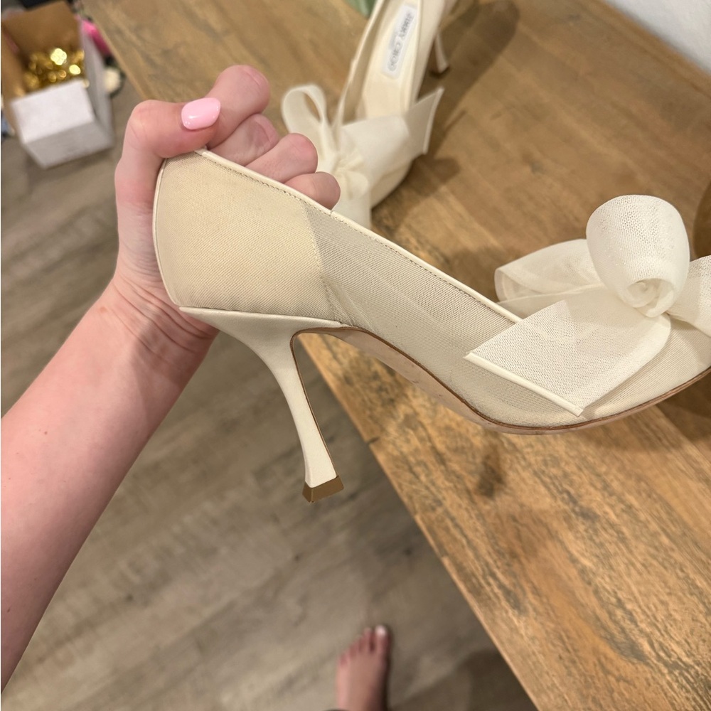 Jimmy Choo Ivory Bow Heels - Picture 6 of 7